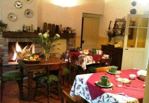 Agriturismo Il Gioco Dell'Oca Barolo Ngoại thất bức ảnh